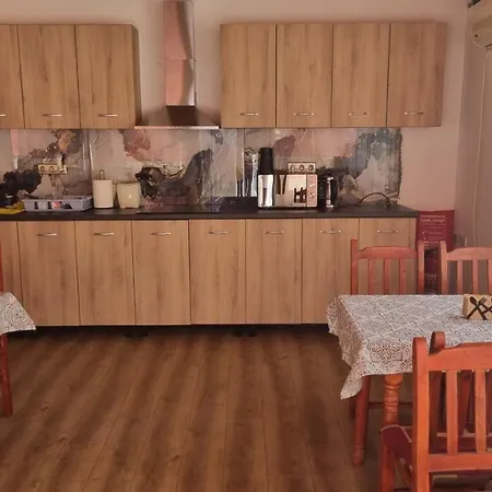 ゲストハウス пиргос