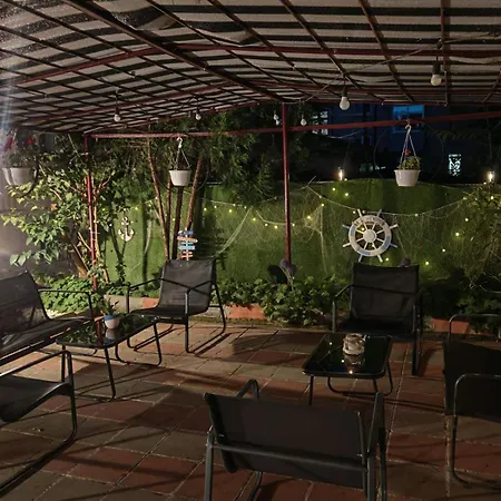 пиргос בית הארחה
