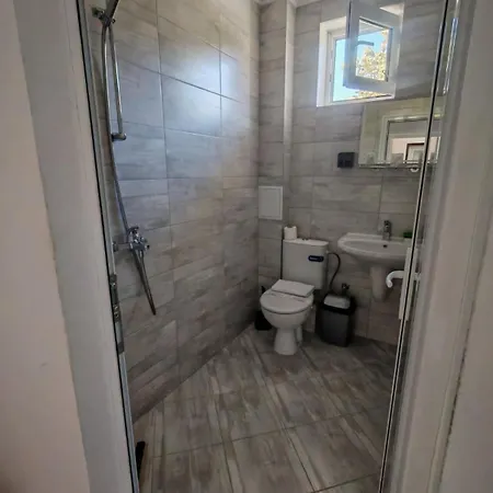 пиргос בית הארחה 3*